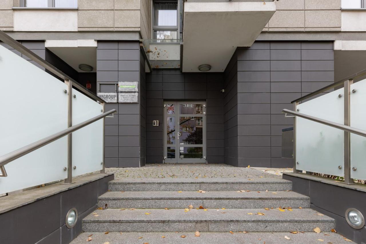 Warsaw Srodmiescie Riverside Three-Bedroom Apartment By Renters Buitenkant foto